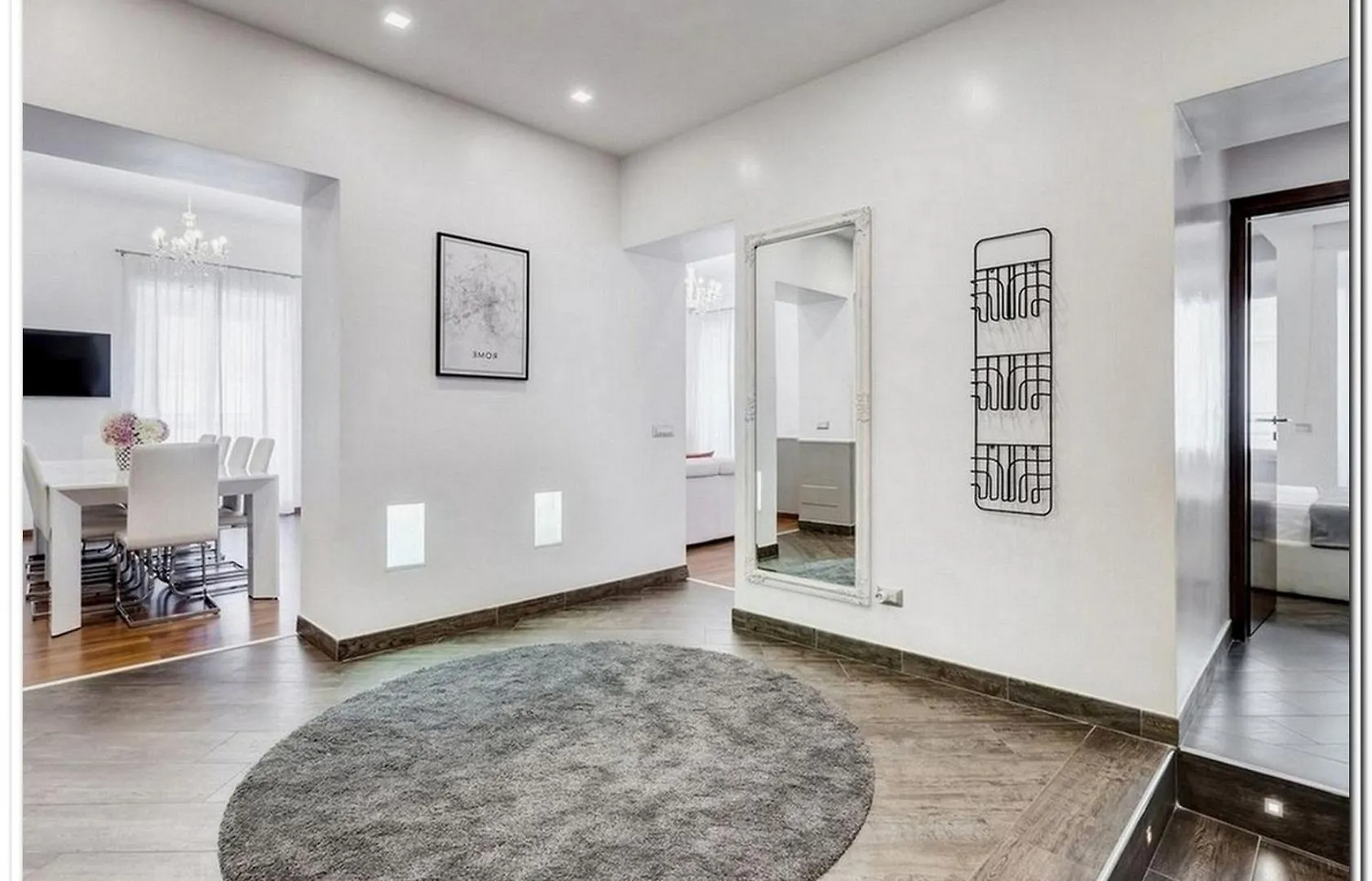 Apartment In Milano-Checkprofile